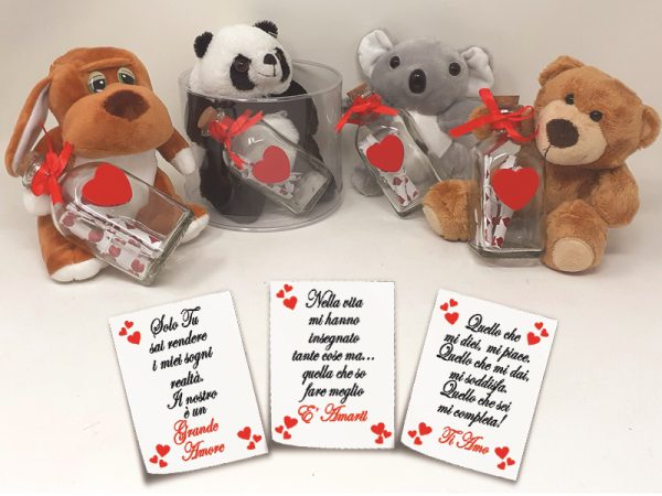 PELUCHE cm 15 CON VASETTO IN VETRO E 3 PERGAMENE AMORE. . . ORDINE MINIMO 4 PZ. ASSORTITI