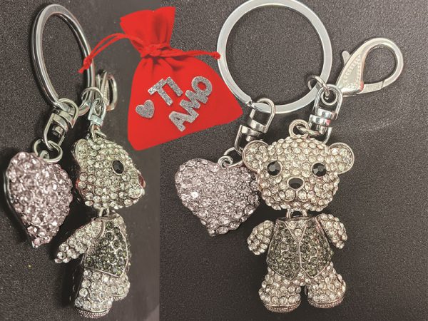 PORTACHIAVI ORSETTO CON STRASS E CUORE - CON SACCHETTO REGALO IN VELLUTO E GLITTER. . . ORDINE MINIMO 2 PZ.